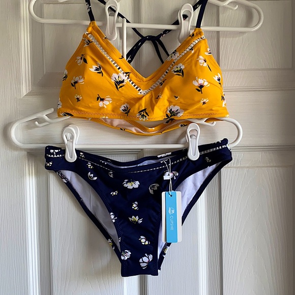 CUPSHE women’s yellow and navy bikini size Small - Picture 3 of 14
